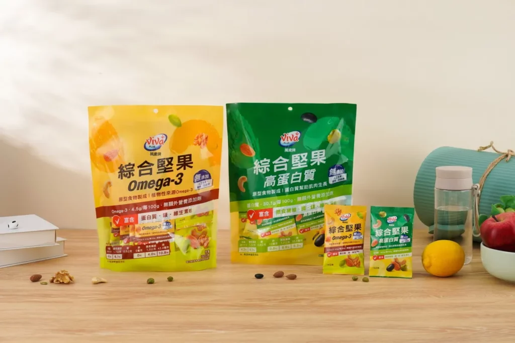 新上市萬歲牌「綜合堅果(高蛋白質)」與「綜合堅果(Omega-3)」,精選自然食材搭配精準配方設計,營養輕鬆補,即日起於家樂福門市及線上通路販售,建議售價每袋199元。