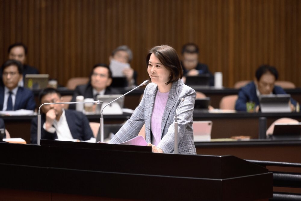 王鴻薇批經濟部台電中油logo標案 要求向全民報告 182 照片來源:王鴻薇臉書