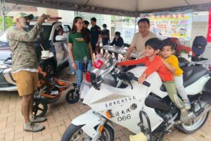 台北美國學校校慶超吸睛 大型重機助陣成亮點 58 MEITU 20260513 100036130 300x200 1