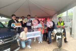 台北美國學校校慶超吸睛 大型重機助陣成亮點 59 MEITU 20260513 100050511 300x200 1