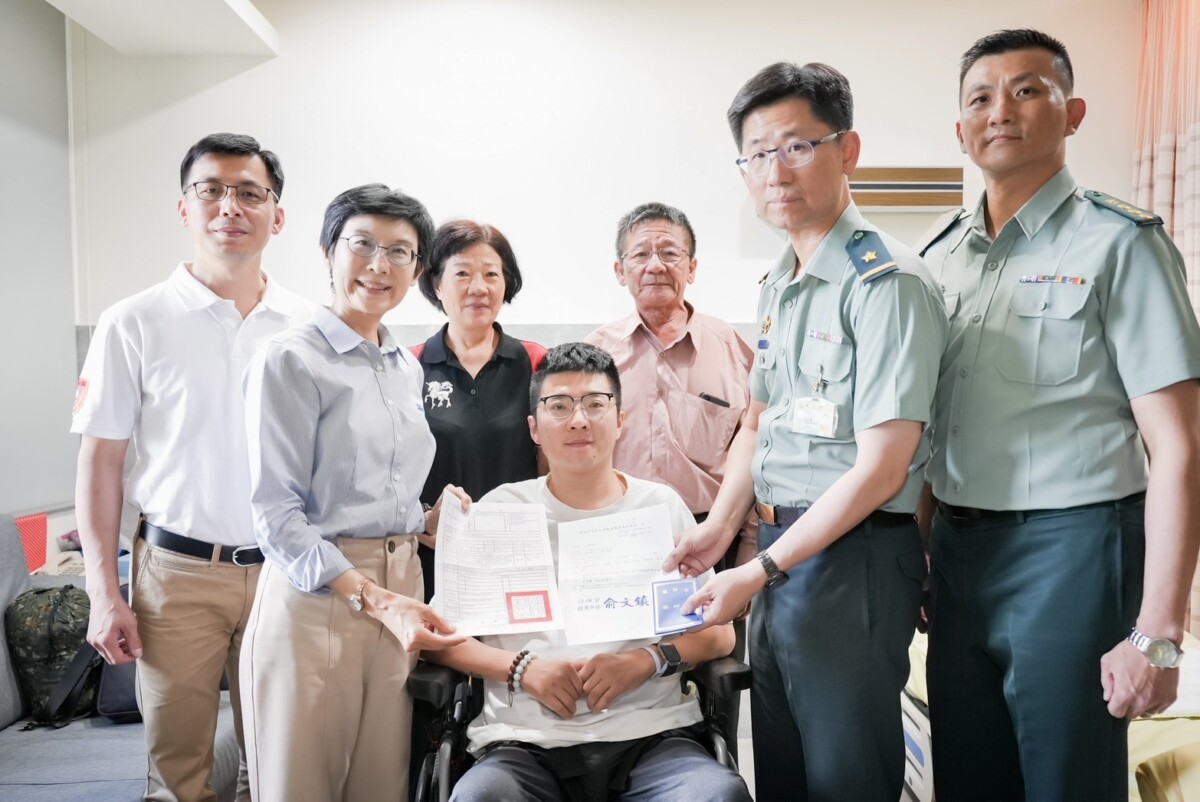 制度送暖前線英雄　林岱樺再探重傷官兵爭取完整照護保障