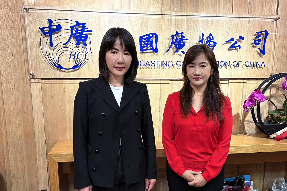 怨國民黨中央「空降」魏平政選彰化縣長 謝衣鳯酸:參選要繳家族同意書 180 怨國民黨中央「空降」魏平政選彰化縣長 謝衣鳯酸:參選要繳家族同意書 179