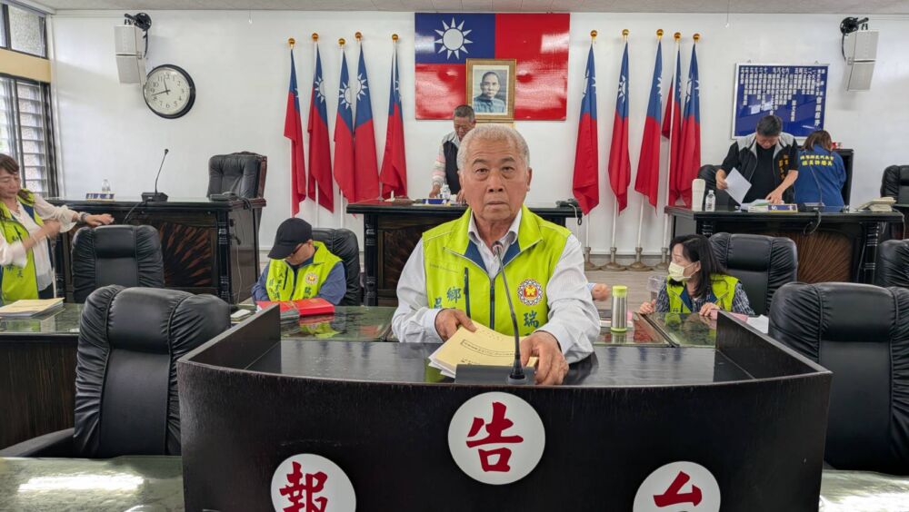 吳萬德跟進發放振興禮金3千　盼活絡瑞穗鄉整體經濟發展 195