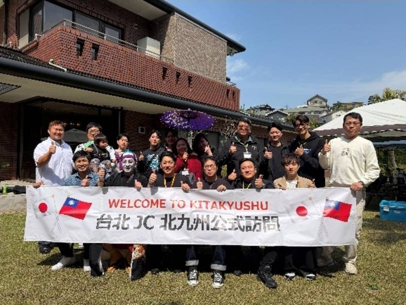 台北市國際青年商會赴北九州參訪在地特色產業,並以壽司文化為切入,深入了解日本職人精神與地方發展。(圖/胡襗洋提供)