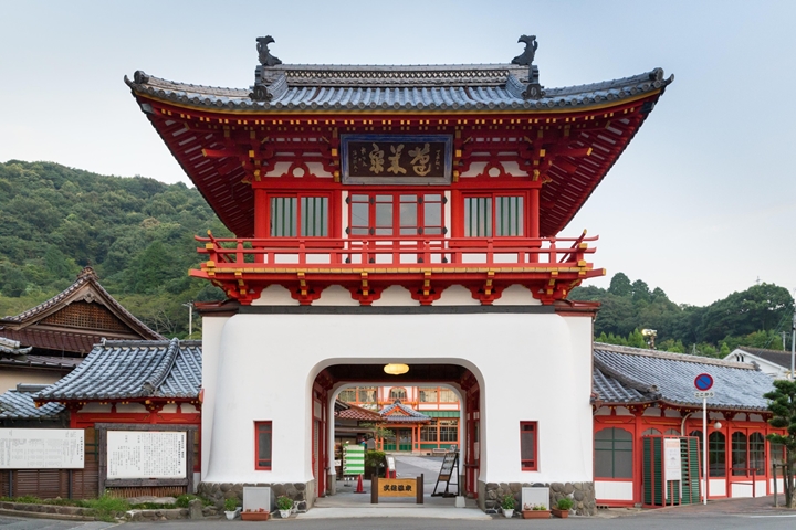 週日才有!超佛心200日圓銅板價搭乘巴士暢遊佐賀縣武雄