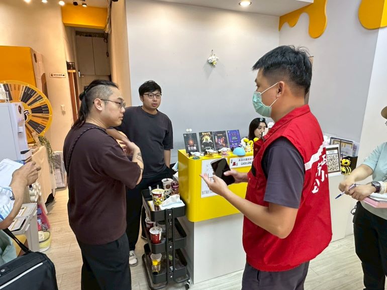 兼顧娛樂產業市民安全 新北密室逃脫大體檢 46 《圖說》密室逃脫遊戲近年蔚為風潮,公共安全管理不容鬆懈。〈新北市府提供〉