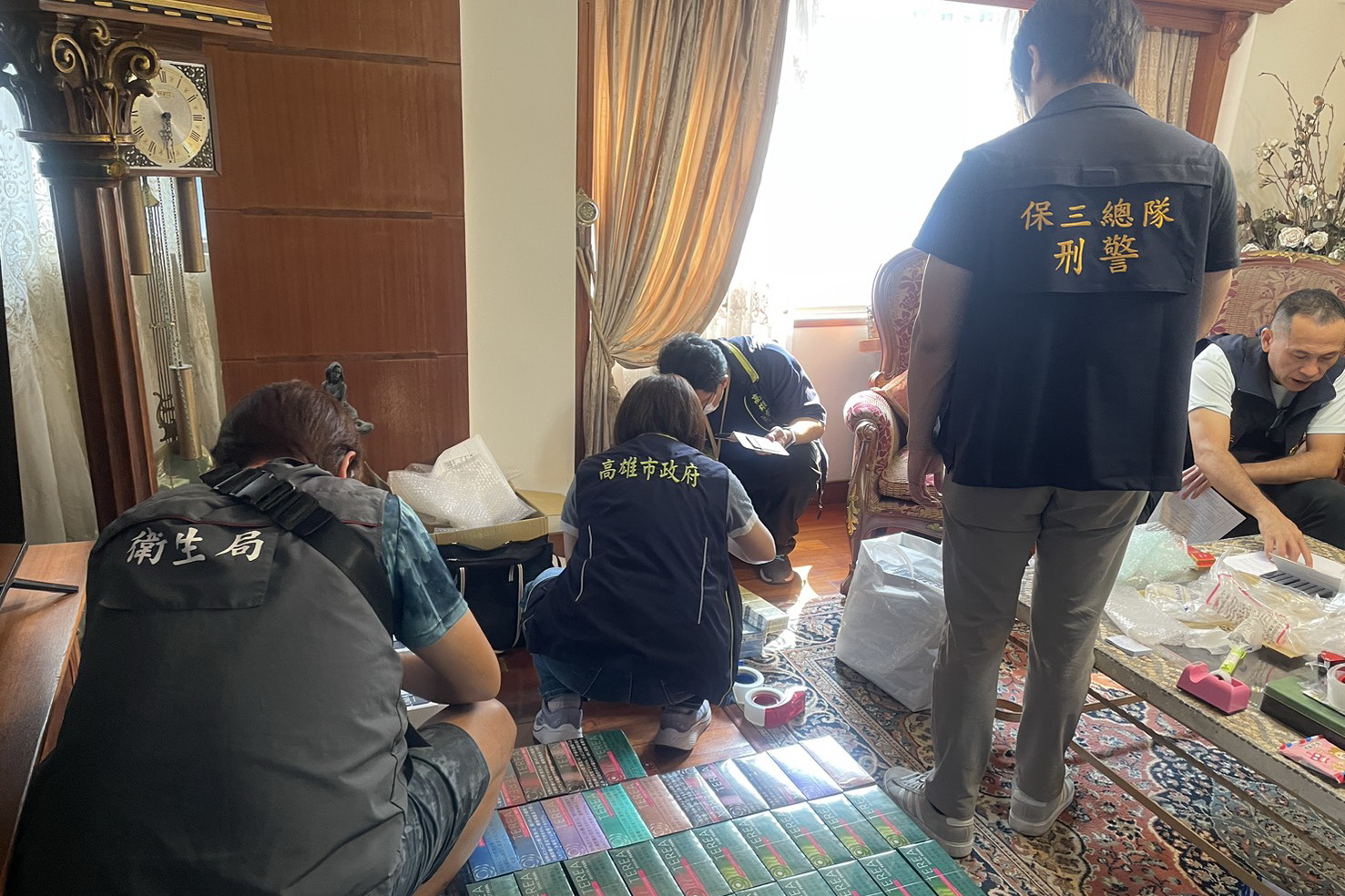 螞蟻搬家囤百萬私菸　雄檢指揮保三總隊查獲5千包加熱菸 207