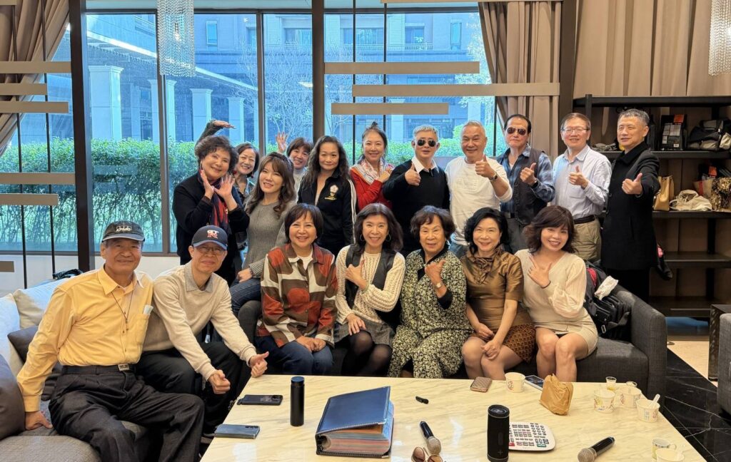 陳鳳眉表示,Toastmasters會員彼此情感深厚,就像家人般經常聚會交流。(圖/記者林家嘉翻攝)
