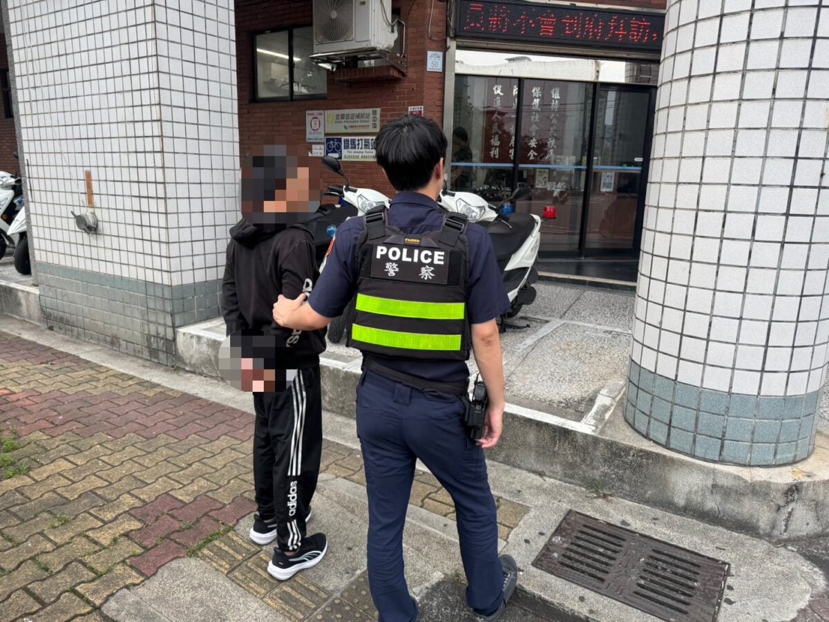 ▲男子涉嫌毒駕及持毒經警方偵訊後移送地檢署法辦。