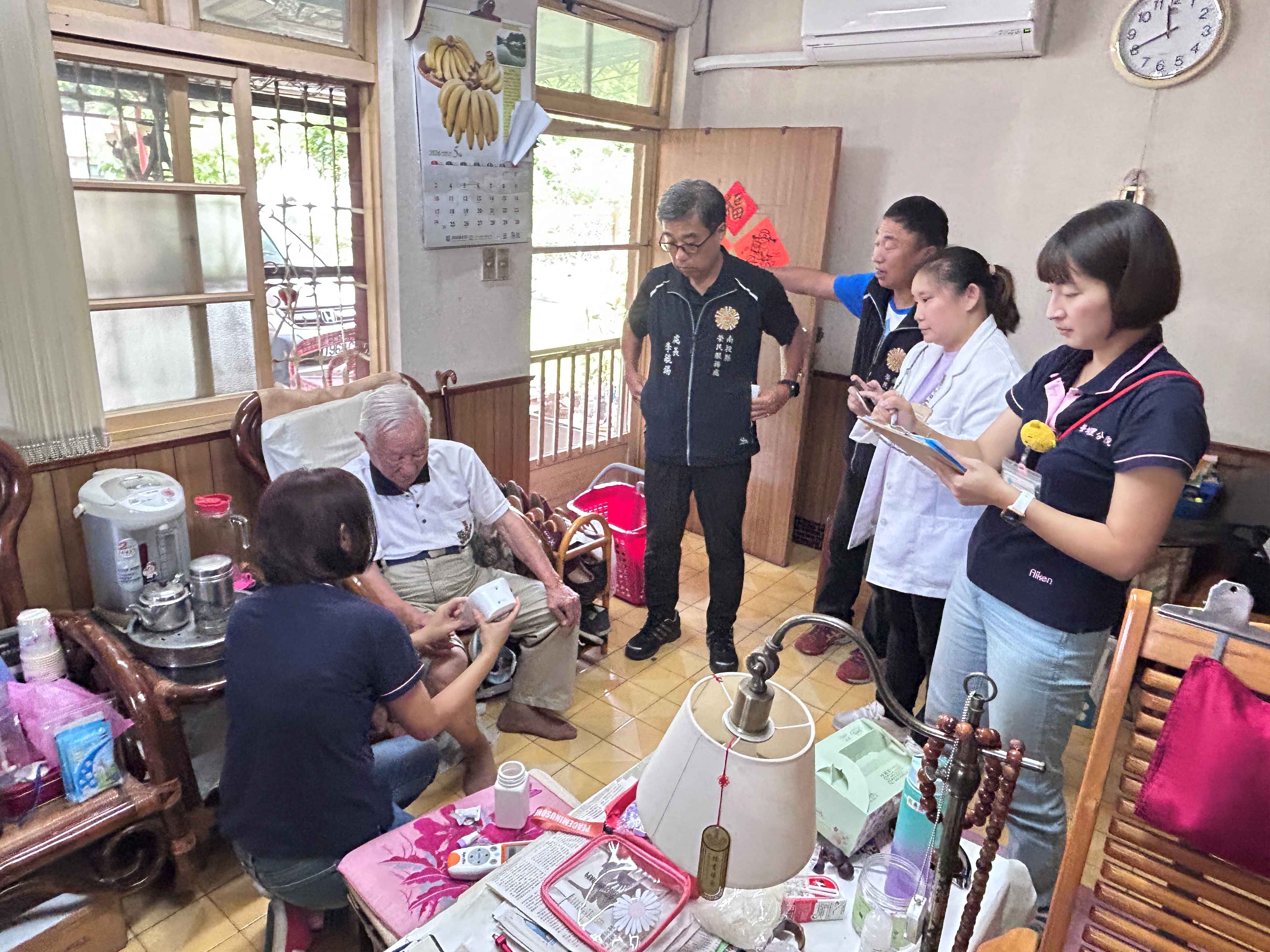 南投縣榮服處與埔榮攜手訪視年長榮民眷維護長輩身心健康 - https://www.watchmedia01.com