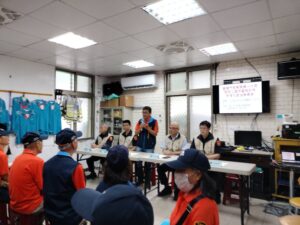 基警前往英仁社區勤宣導 強化里鄰社區安全防護網 13 %E5%9B%9B 8 300x225 1
