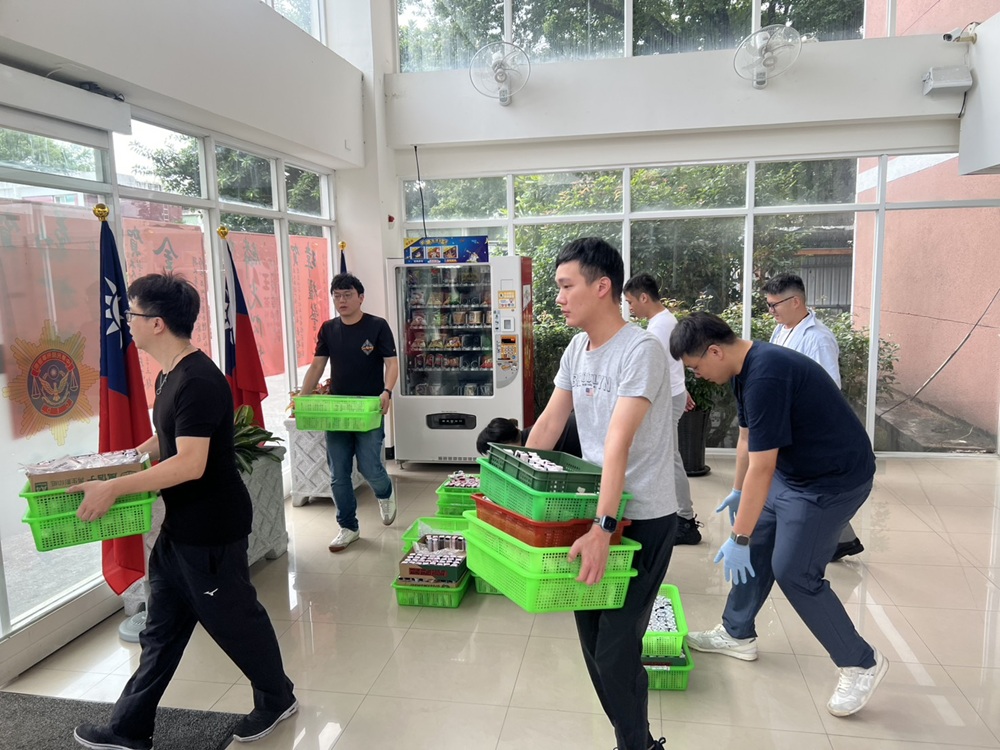 全面落實毒品證物監管機制 新北警銷毀2208罐受檢尿液 217 cnews204260515a07
