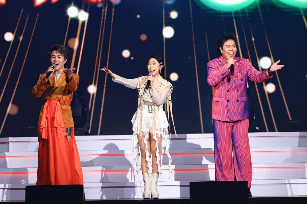 藍寶石演唱會重現秀場說唱短劇 大船入港打造近3米高船頭場景 248 cnews204260515a12