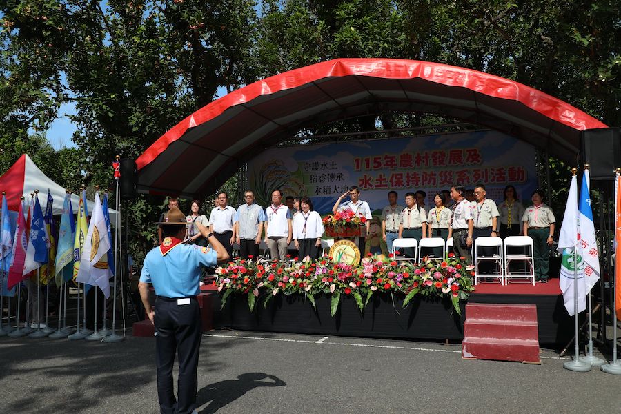 嘉義市童子軍受邀走進嘉義農業試驗分所，辦理「嘉義市童軍水土保持聯團活動－守護水土 稻香傳承 永續大地」活動。（圖/嘉義市政府提供）
