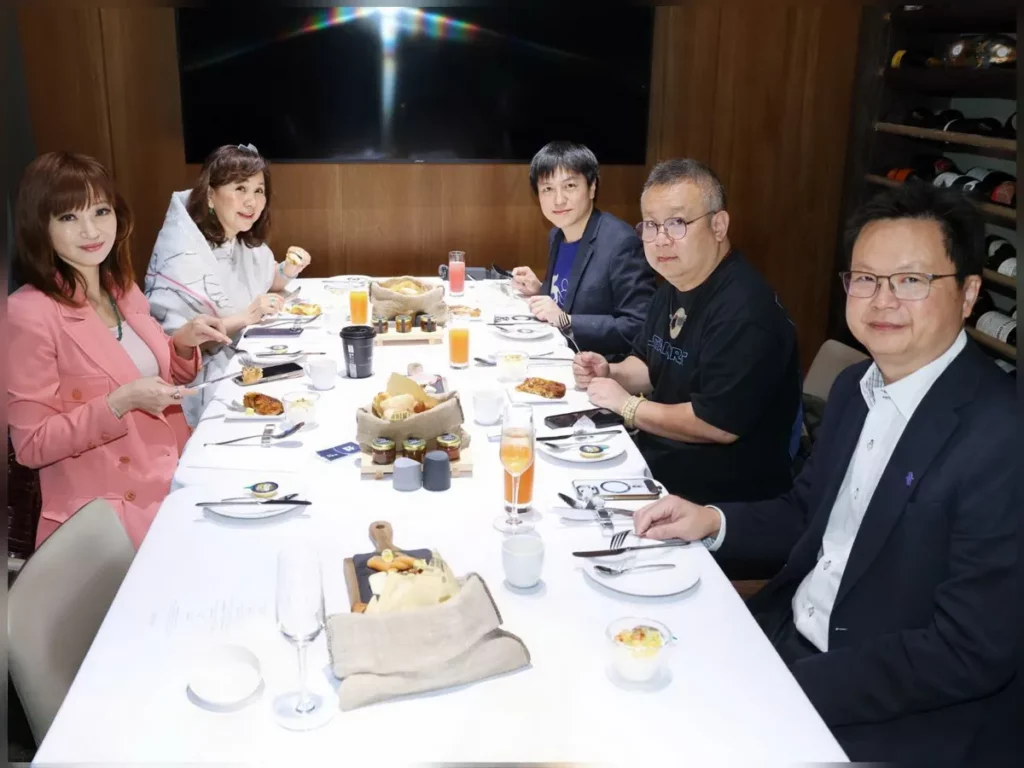 渥達尼斯磨坊（Molino de Koinazvalta），由西班牙主廚David Yárnoz精心準備的早餐拜師會中，為這導演劉維泰正式向黃湘詅拜師盛宴增色不少。