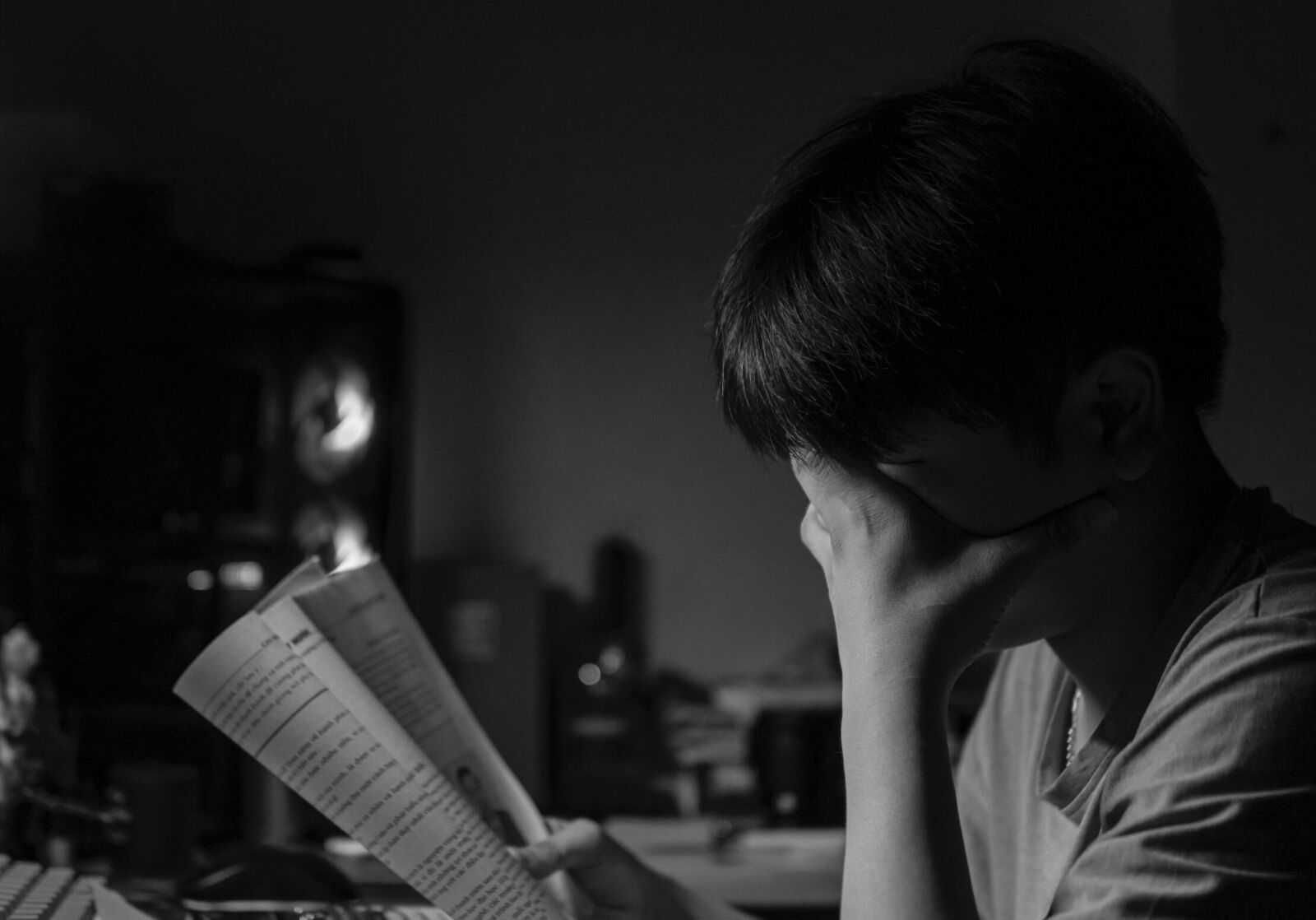 課業壓力真有毒！ 研究：高憂鬱成年人可回溯至15歲 253