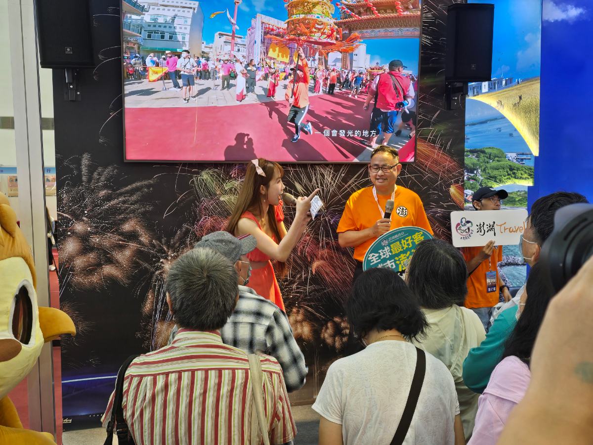 ▲暑假旅遊買氣提前開跑!澎湖館旅展首日衝出近8萬元大單。