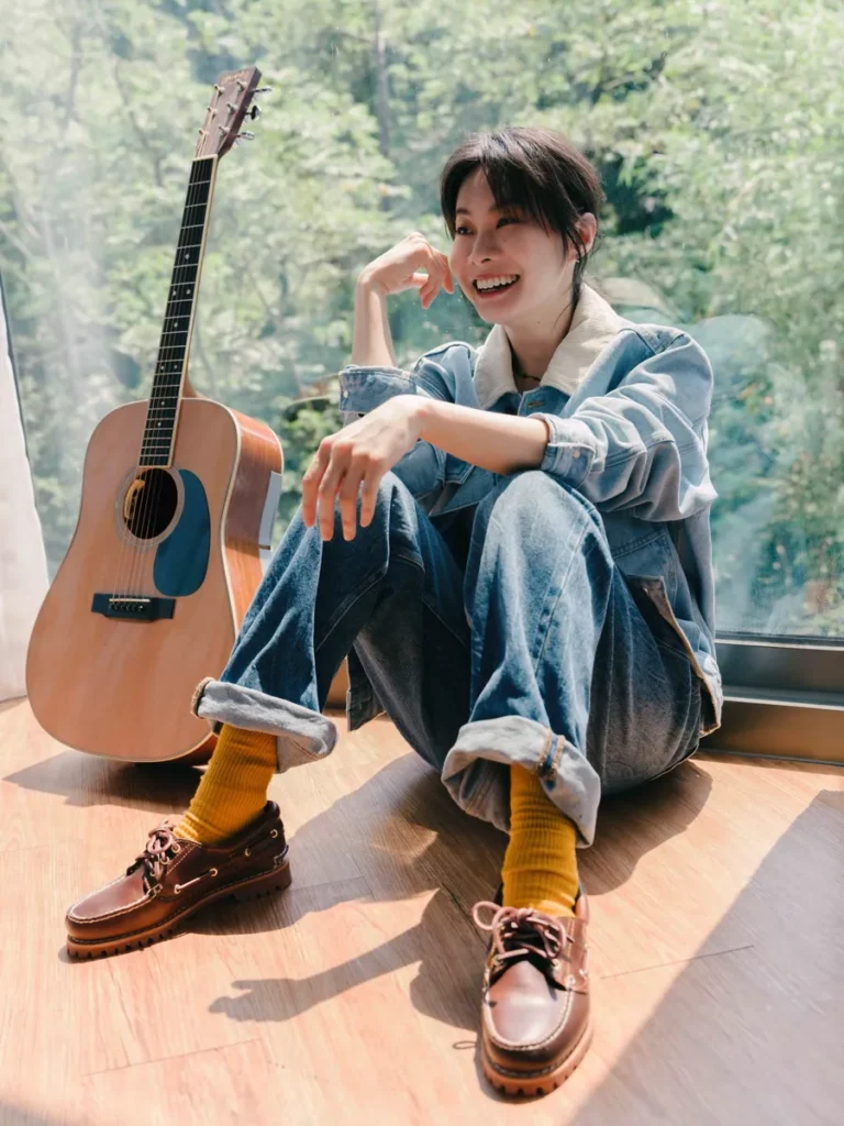 「寫歌是在蓋一個房間,讓人累的時候可以躺一躺。」