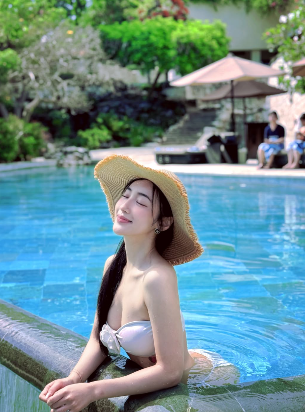 夏宇禾峇里島解放比基尼。(圖/翻攝夏宇禾IG)