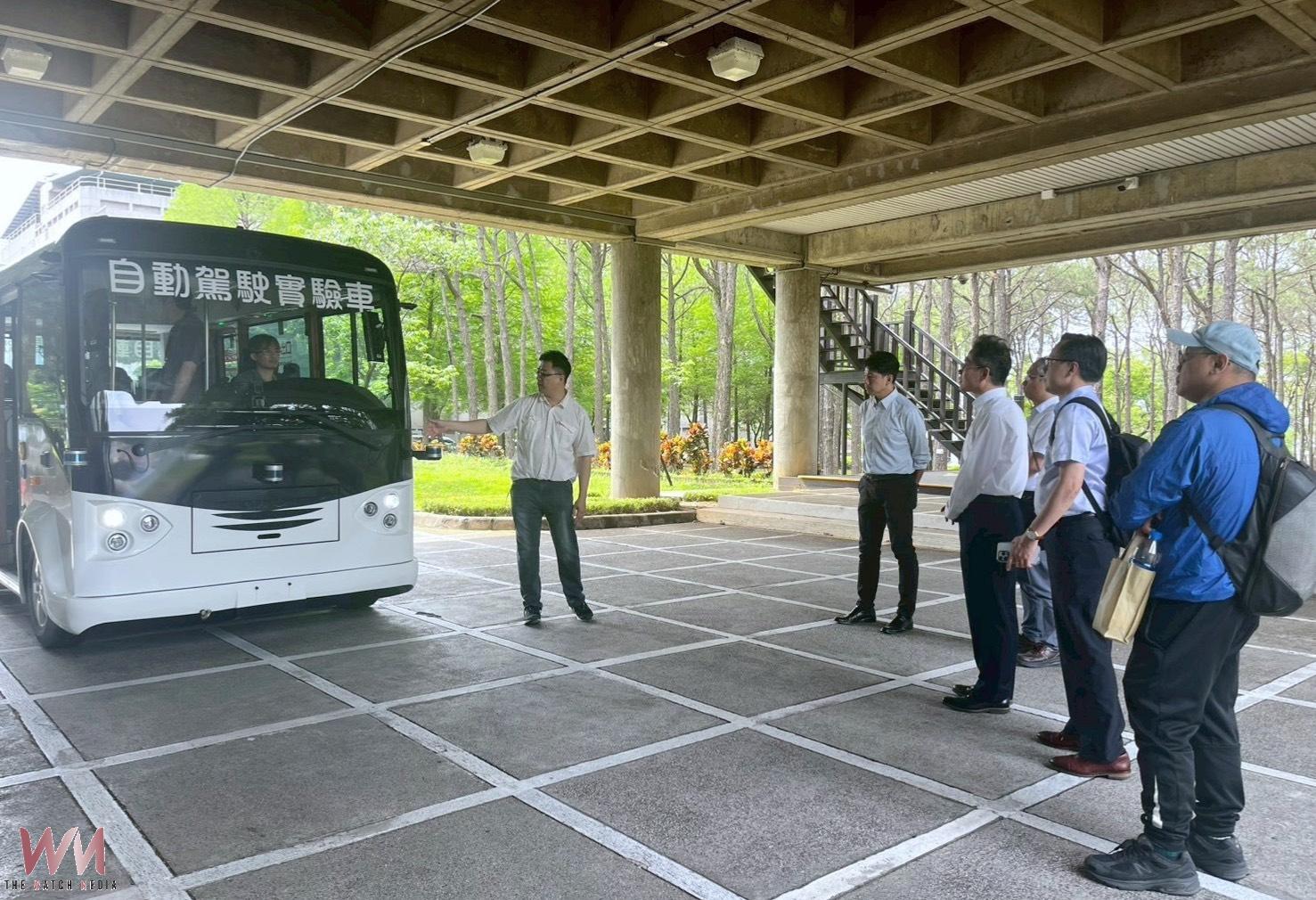 台中自駕巴士第三季上路 交通局長試乘為100%台灣自主研發按讚 - https://www.watchmedia01.com