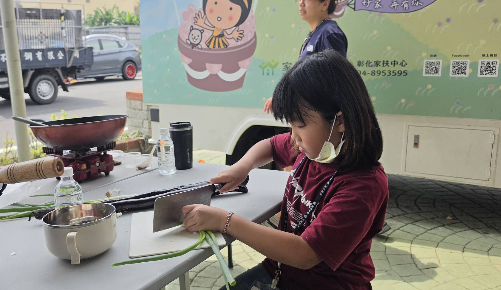 (有影片)/卡式爐初體驗不慌張 家扶親子100分鐘煮出20道菜 - https://www.watchmedia01.com