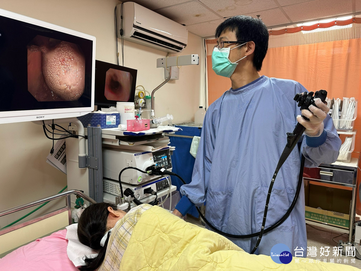 衛生福利部豐原醫院肝膽腸胃科醫師王柏政指出，食道癌因早期症狀不明顯，許多患者確診時已屬中晚期，治療困難且預後較差。(圖非當事患者)