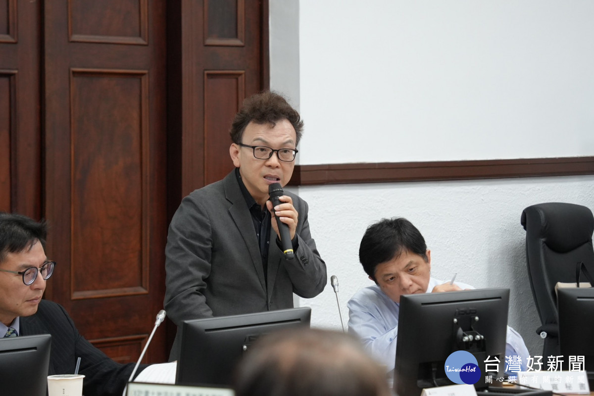 鄭正鈐呼籲中央正視新竹市在教育、土地與環境建設上的實際壓力。
