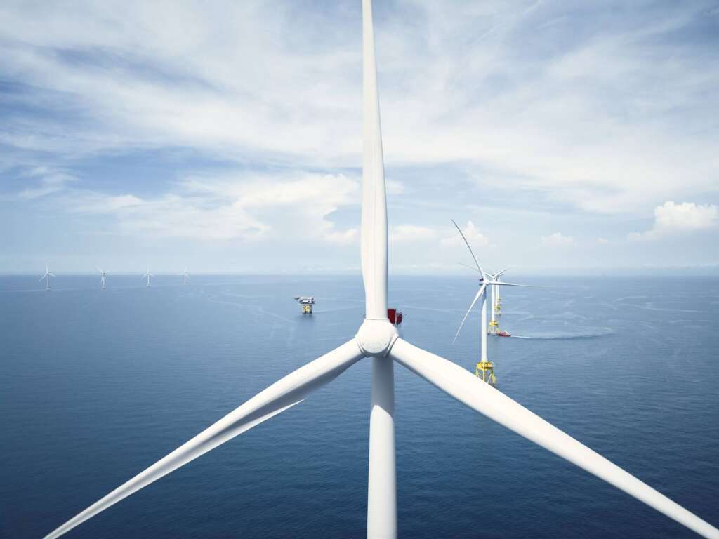 ▲商轉兩年900 MW 大彰化東南及西南第一階段離岸風場累積發電超過 70 億度,相當於減少 331 萬公噸二氧化碳排放,穩定長期供應大規模綠電。(圖/沃旭能源提供)
