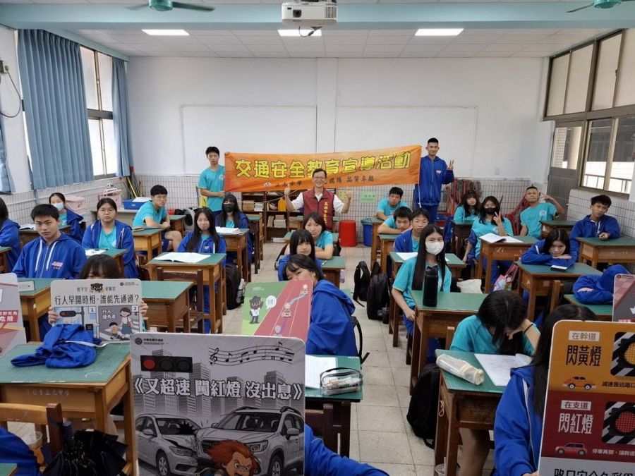 高市區監理所交安宣導進校園 加強防制青少年無照駕駛