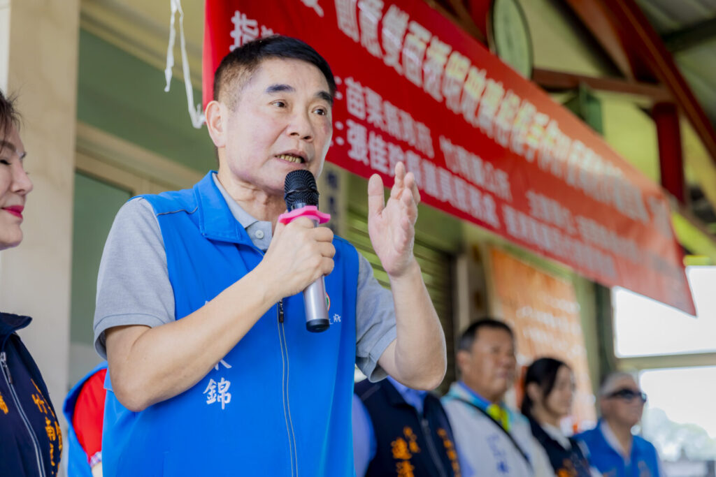 苗栗縣長鍾東錦的中小學營養午餐免費計畫將於九月全面推動。（圖／記者鄭元毓翻攝）