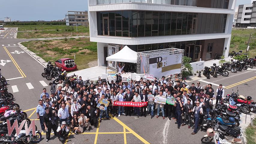 (有影片)/2026DGR紳士風紳士路騎 復古重機暢遊海岸公路 黃健忠攜女騎乘 倡導安全騎乘文化 - https://www.watchmedia01.com