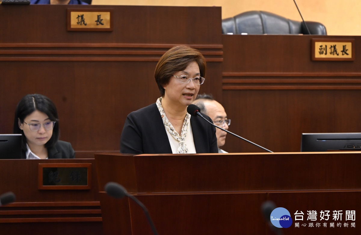 王惠美施政報告聚焦交通與產業建設，盼捷運、高架化帶動彰化轉型。圖／記者鄧富珍攝