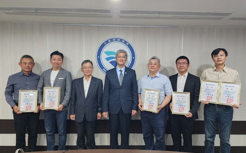 航港局表揚10位優等引水人          局長葉協隆：肯定第一線守護航行安全專業貢獻