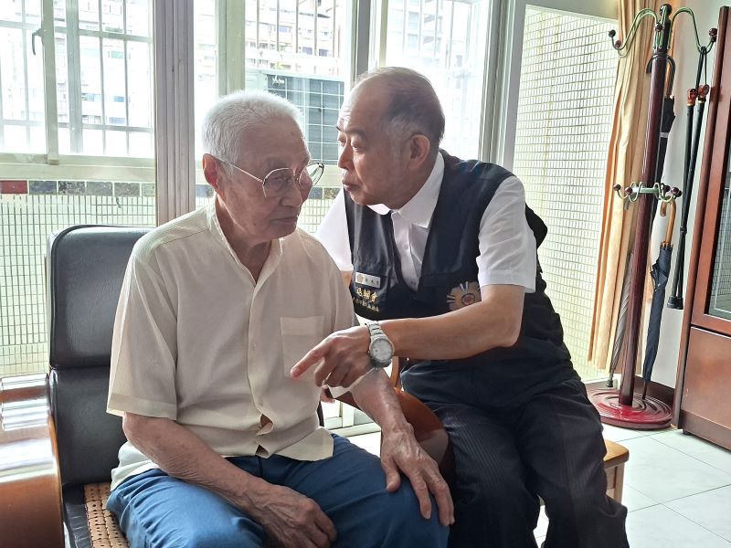 強化高齡榮民照護 北市榮服處推遠距照護與行動就醫 50 《圖說》94歲榮民梁傳國爺爺。〈臺北市榮服處提供〉