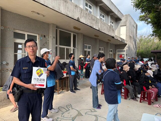 池東警民齊健走 攜手守護安全與廉潔