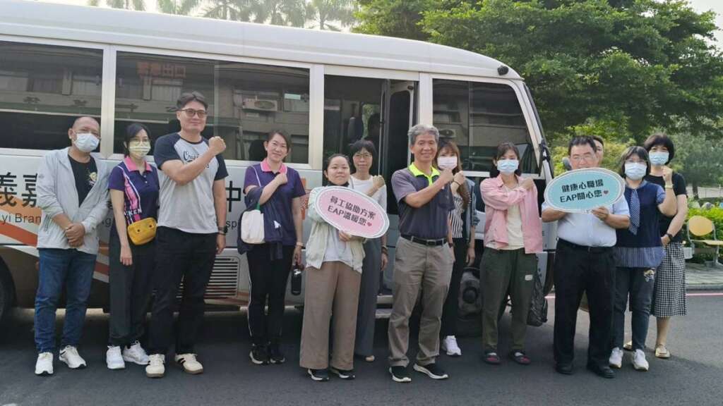 ▲彰化榮家暖心出發,健檢報稅雙管齊下,守護職員工全方位福祉。(圖/彰化榮家提供)