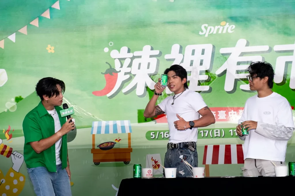 辣食搭配「雪碧」沁涼氣泡與清爽檸檬風味,更能提升爽辣層次感,是最紓壓的「爽搭配方」。