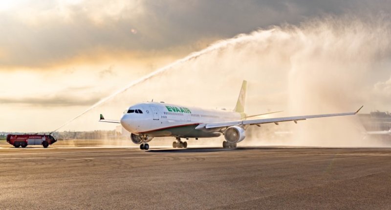長榮航空5月20日A330-300廣體客機 高雄首航東京 放大機型 舒適隨行 滿足南部旅客的需求