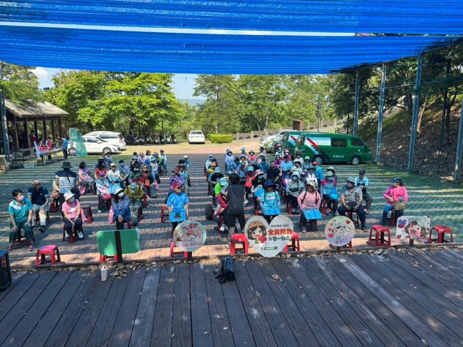 南投郵局舉辦「健康動一動」樂齡運動活動