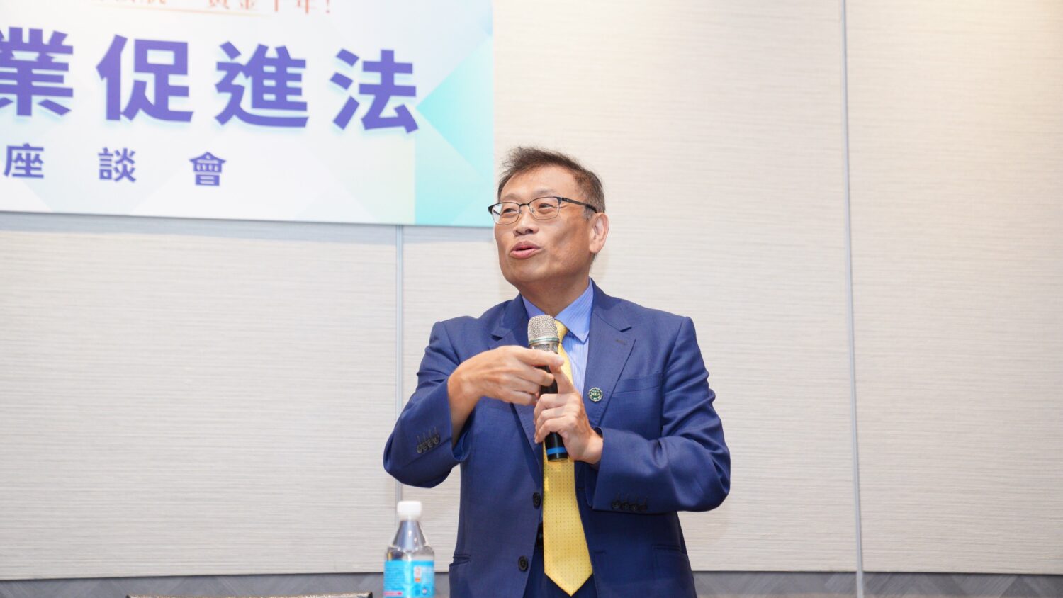 謝戎峰（全國創新創業總會秘書長），說明修法推動方向。（圖/新創總會提供）