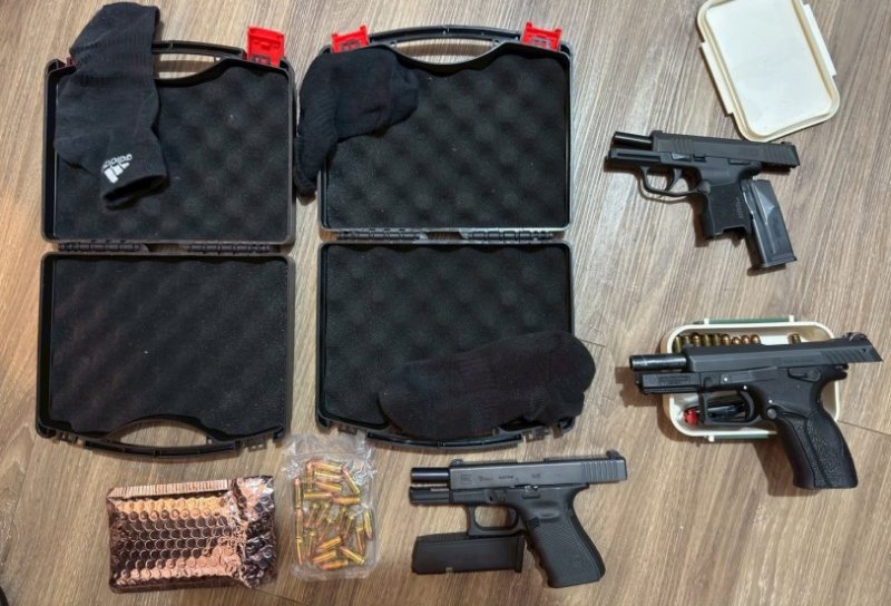 北投溫泉區藏毒槍據點 海巡警聯手查獲3把罕見外國手槍