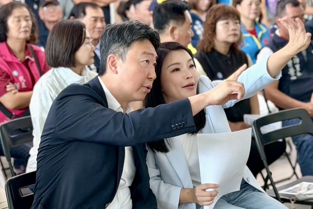 張嘉郡率交委會考察斗六鐵路高架化 陳世凱允諾交通部會努力 192 張嘉郡率交委會考察斗六鐵路高架化 陳世凱允諾交通部會努力 191