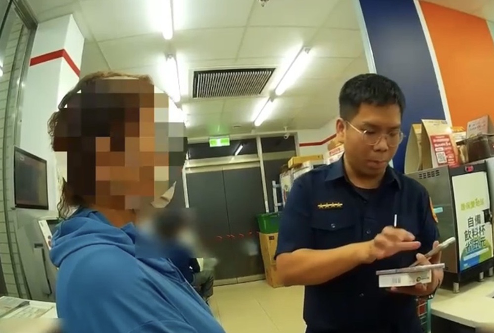提款卡裝藥品盒要郵寄 63歲婦網路買蒜頭險變人頭戶 204 cnews204260521a03