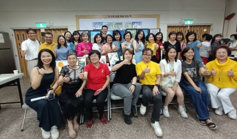 仁和社區藝文水彩班展成果 藝術走入生活 點亮社區能量