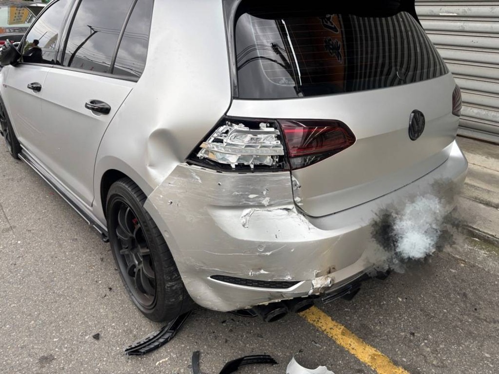 涉毒駕連續擦撞路旁汽車 警逮3人查獲毒品依托咪酯 204 cnews204260522a12