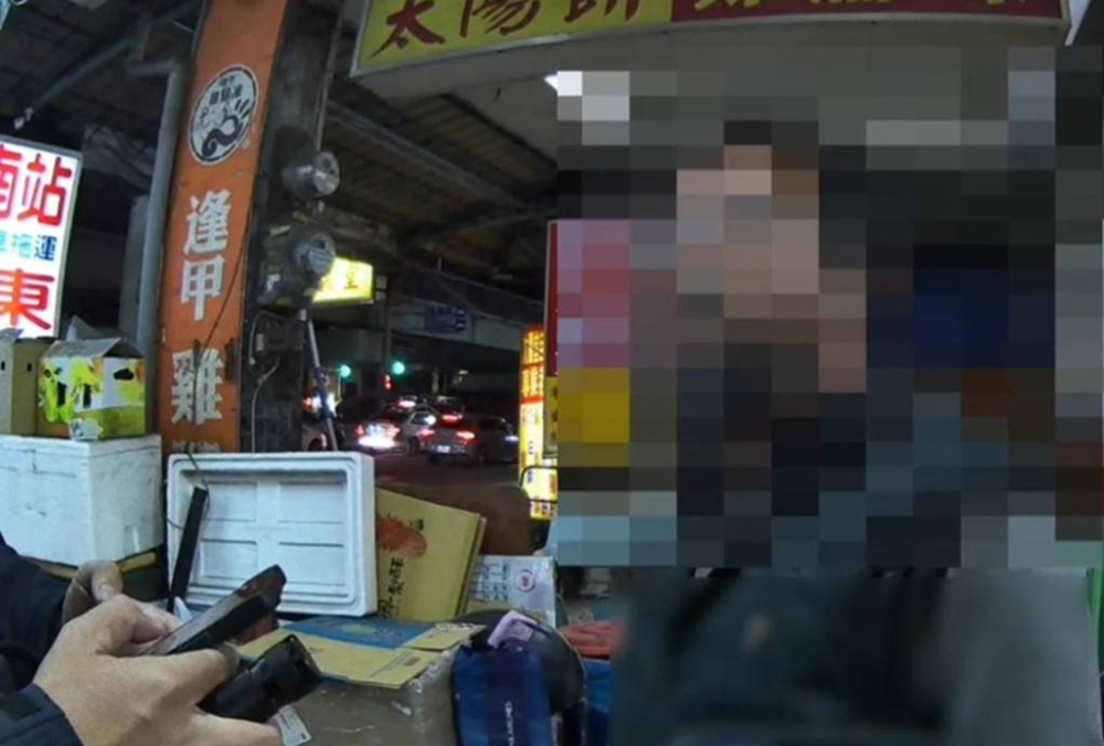 影帝級通緝犯企圖演過關 公車站前違停領包裹被逮 198 cnews204260522a16