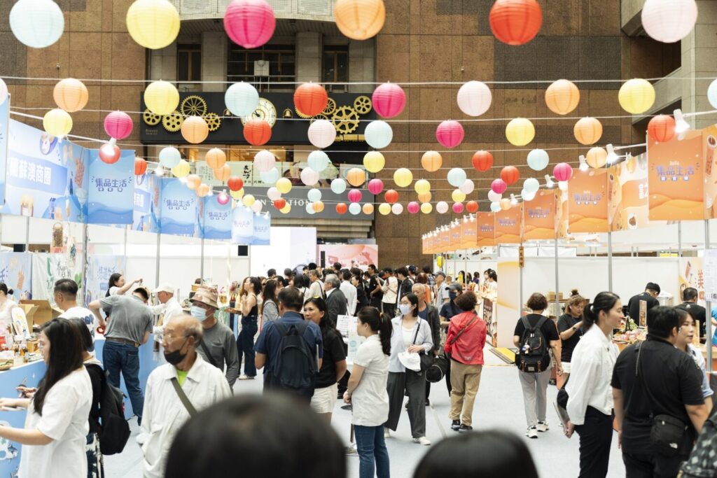 集品生活遊食購首日湧現消費人潮。（圖／經濟部商業發展署 提供)