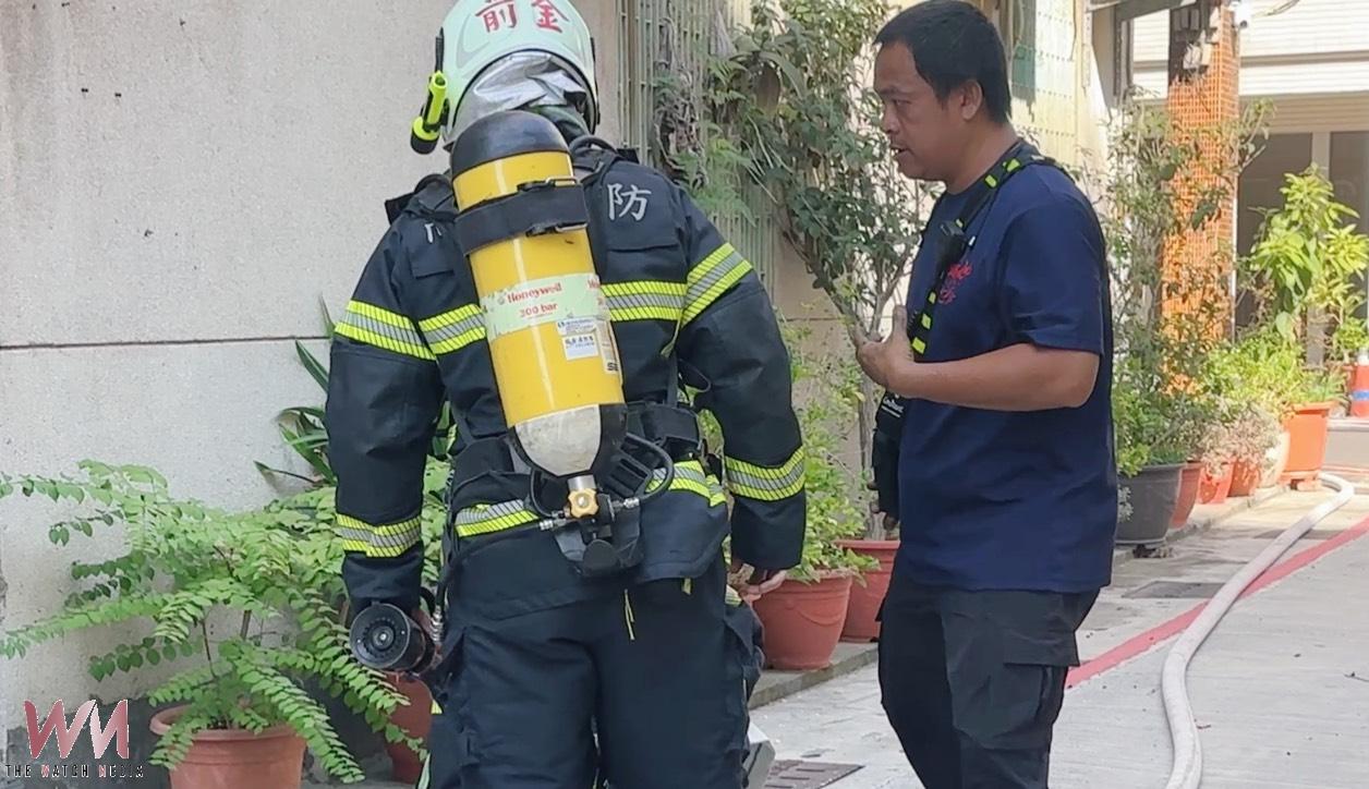 高雄鹽埕透天民宅驚傳縱火!警消冒險強攻火場奮勇救出受困母子 - https://www.watchmedia01.com
