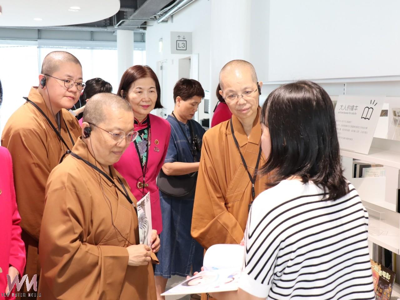 公私協力推廣閱讀　佛光山惠中寺贈書中市圖豐富人文館藏 - https://www.watchmedia01.com