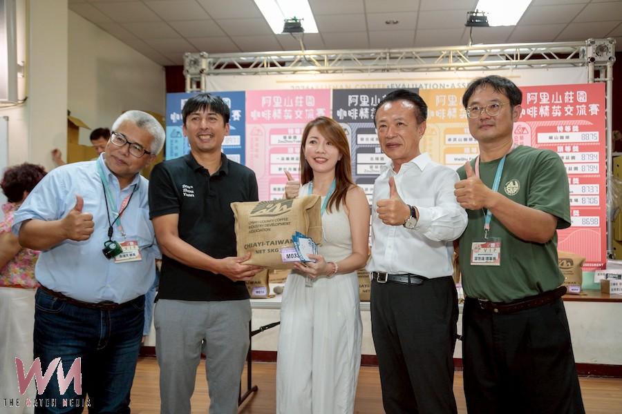 嘉義縣阿里山莊園咖啡精英交流賽,22日舉辦頒獎與拍賣媒合儀式。(圖/嘉義縣政府提供)